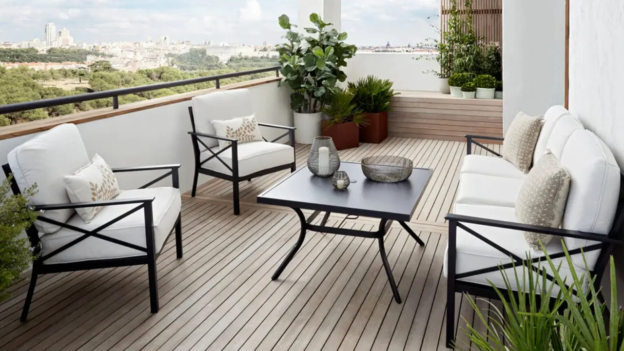 Terraza con maceteros