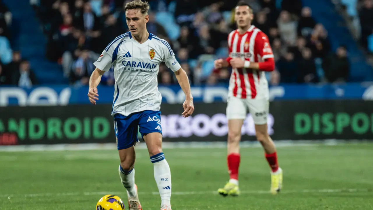 Dani G&oacute;mez con el Real Zaragoza / MARCOS CEBRI&Aacute;N