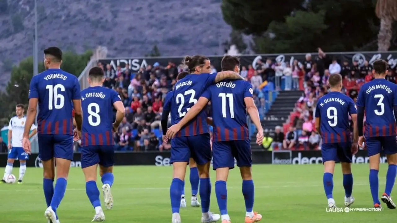 Celebraci&oacute;n del Eldense ante el Real Zaragoza / LaLiga