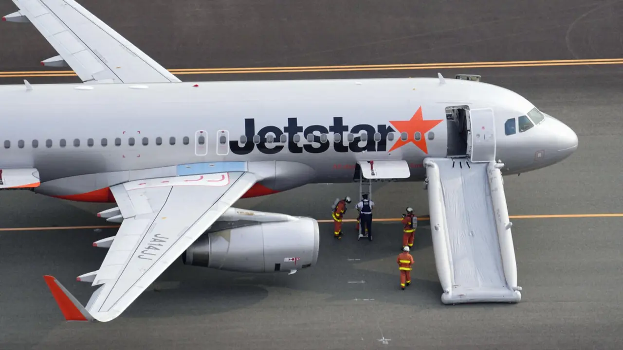 Entra con una escopeta en un avi&oacute;n de 160 pasajeros: todo antes de despegar