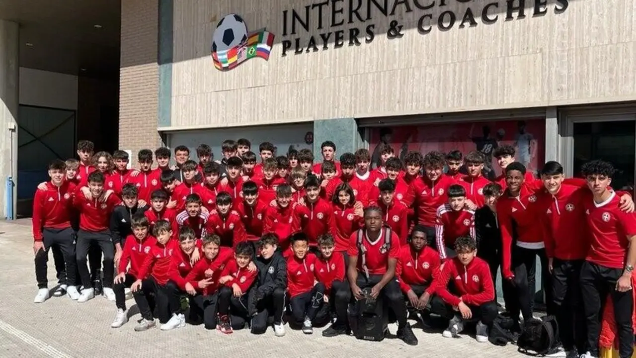 Jugadores de la Escuela de F&uacute;tbol de Huesca