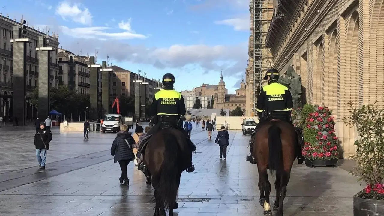 Plan con ni&ntilde;os en Zaragoza: puedes ir a ver las caballerizas de la Polic&iacute;a