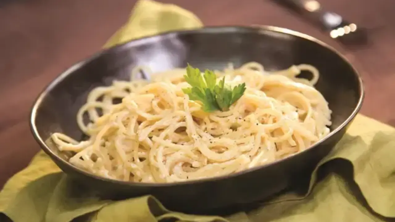 La receta de pasta con un toque de Arag&oacute;n: espaguetis al queso de Tronch&oacute;n
