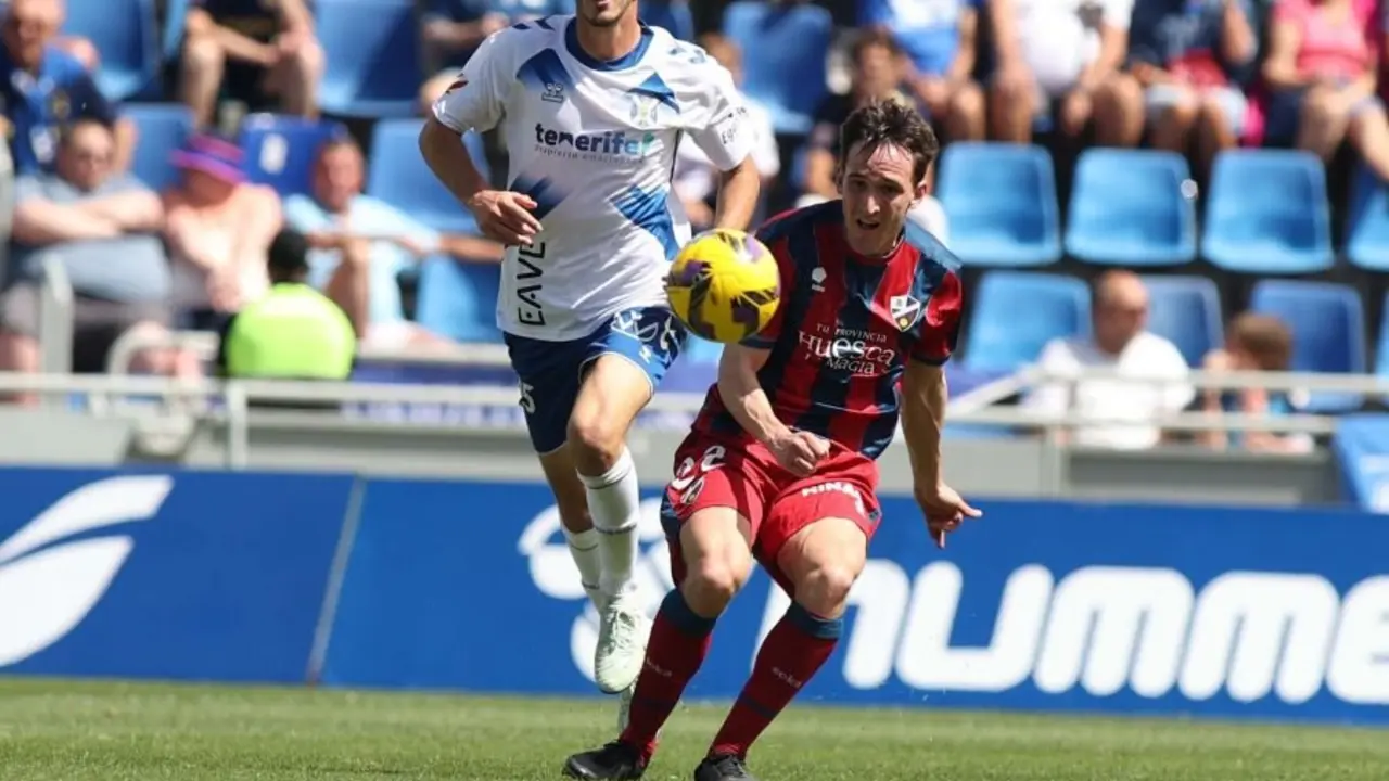 La SD Huesca en Tenerife / LFP