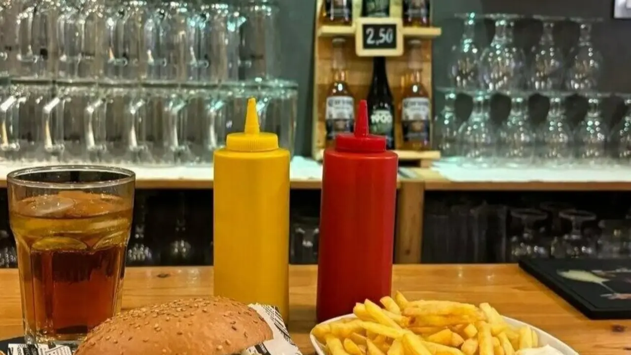 Hamburgueser&iacute;a La City
