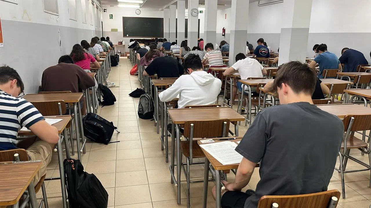 Estudiantes de Bachillerato durante unas pruebas / GOBIERNO DE ARAG&Oacute;N