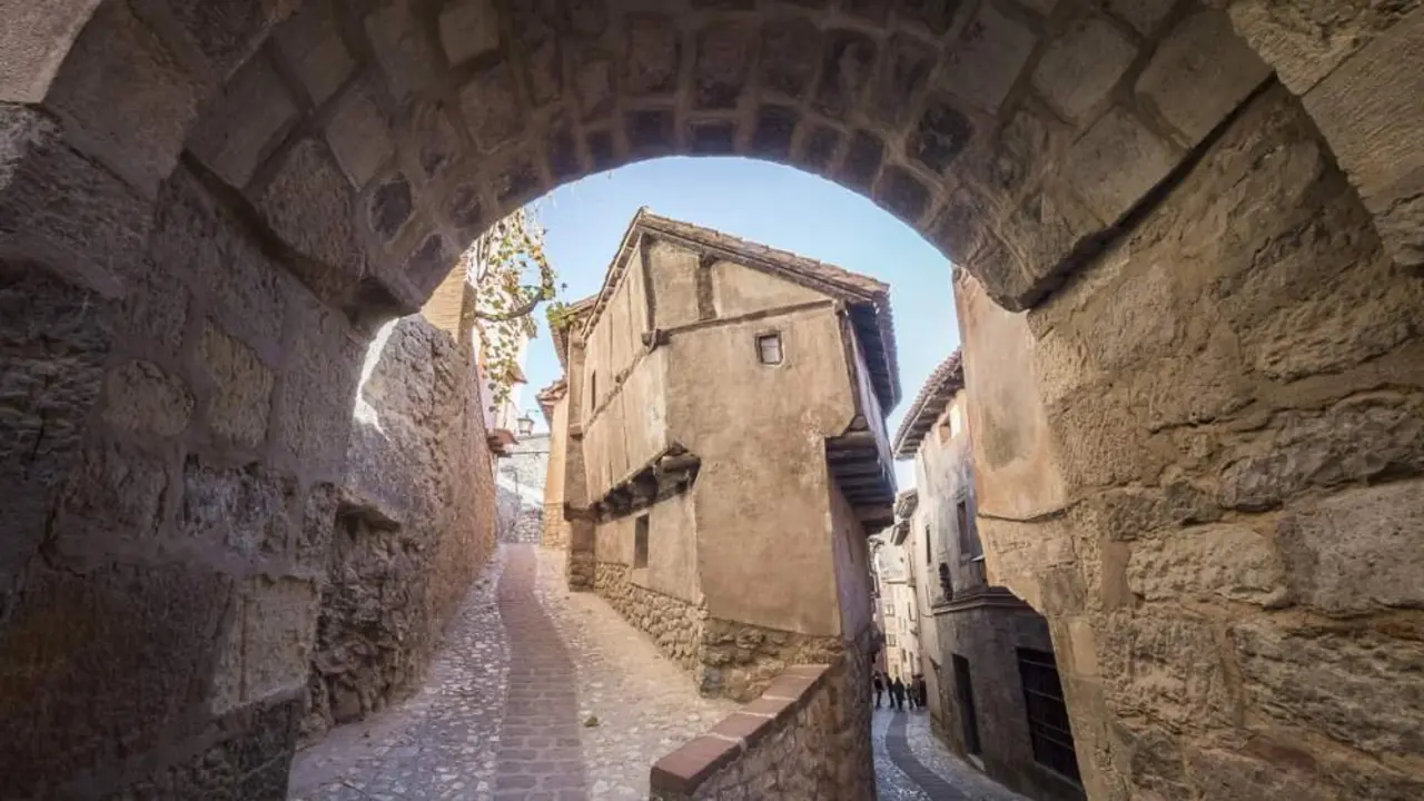 Calles de Albarrac&iacute;n. / Turismo Arag&oacute;n