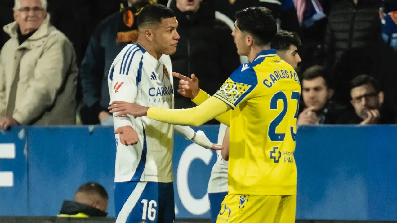 Arriaga con el Real Zaragoza / MARCOS CEBRI&Aacute;N