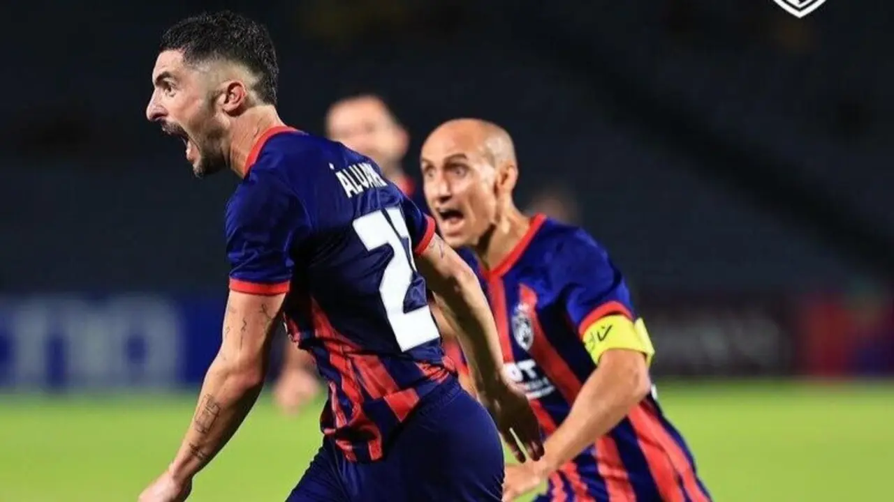 &Aacute;lvaro Gonz&aacute;lez y Natxo Insa en la AFC Champions / Johor DT