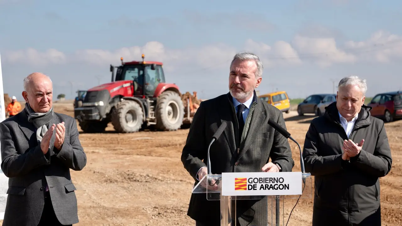 El presidente de Arag&oacute;n, Jorge Azc&oacute;n, en un acto