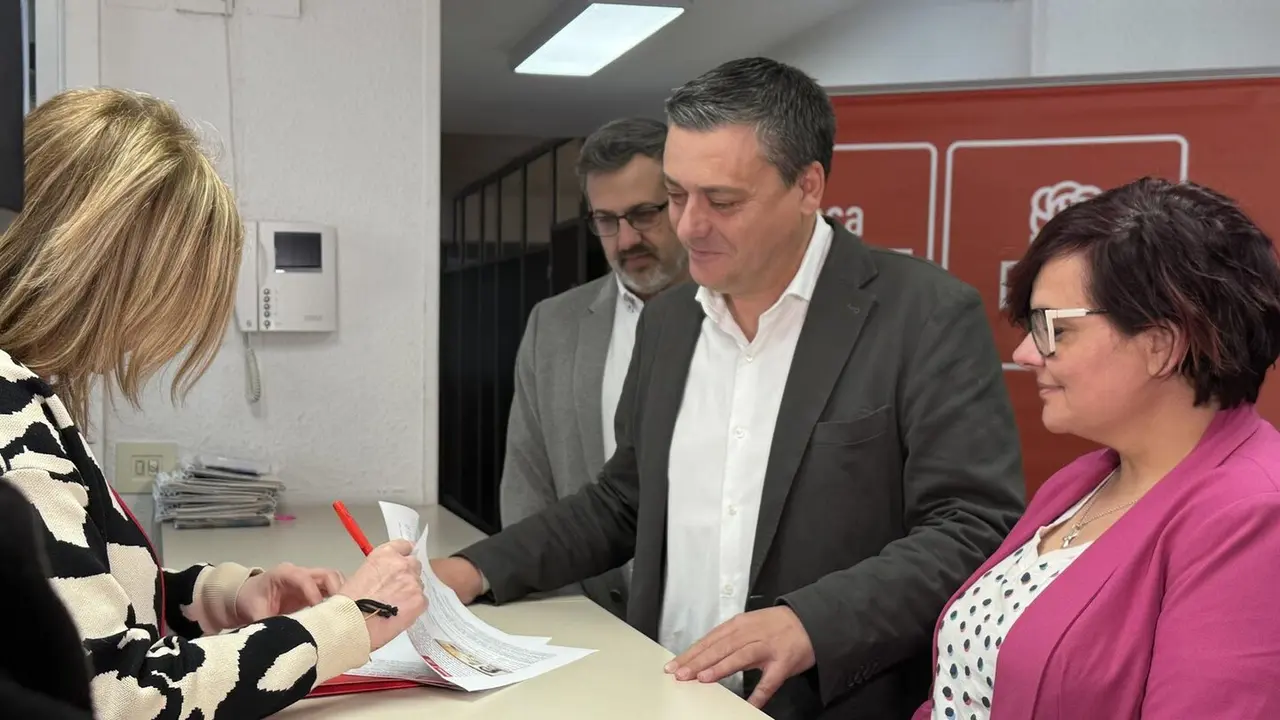 Fernando Sab&eacute;s, secretario general del PSOE de Huesca