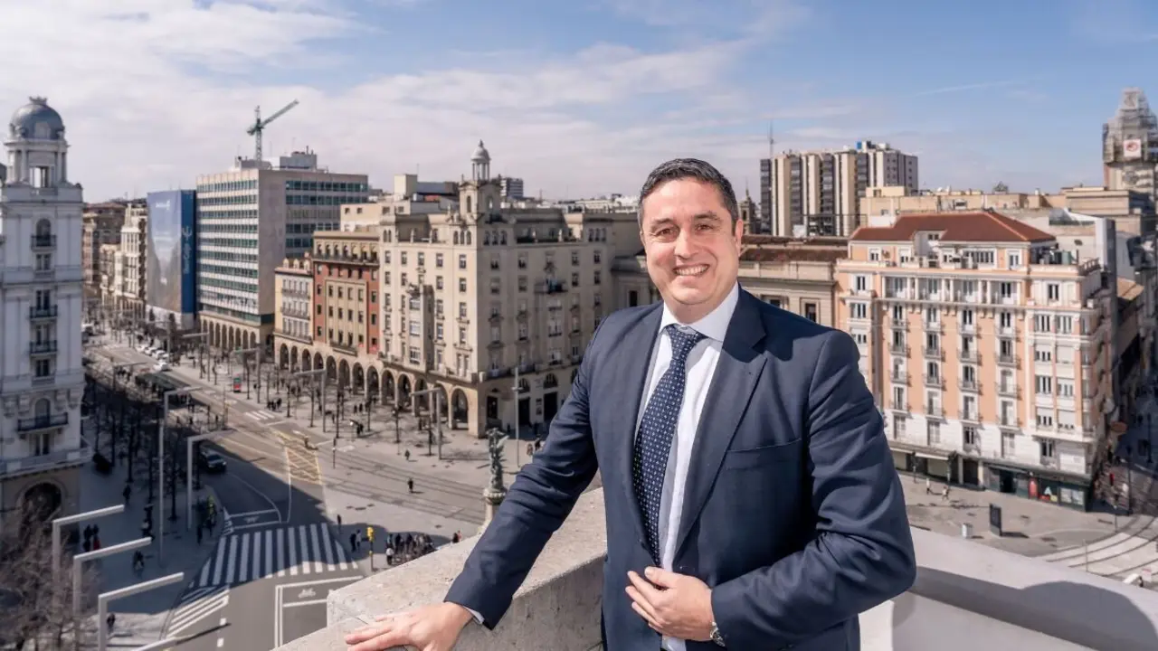Eloy Ascaso, director comercial de Caixabank en Arag&oacute;n y La Rioja. / &Aacute;LVARO CALVO