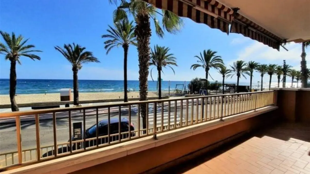La oferta de pisos en Salou en crisis | Idealista