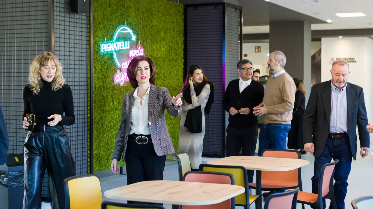 Presentaci&oacute;n de la cafeter&iacute;a de la Residencia Pignatelli. /DPZ