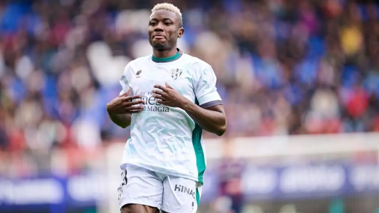 Patrick Soko con la SD Huesca ante la SD Eibar / LaLiga