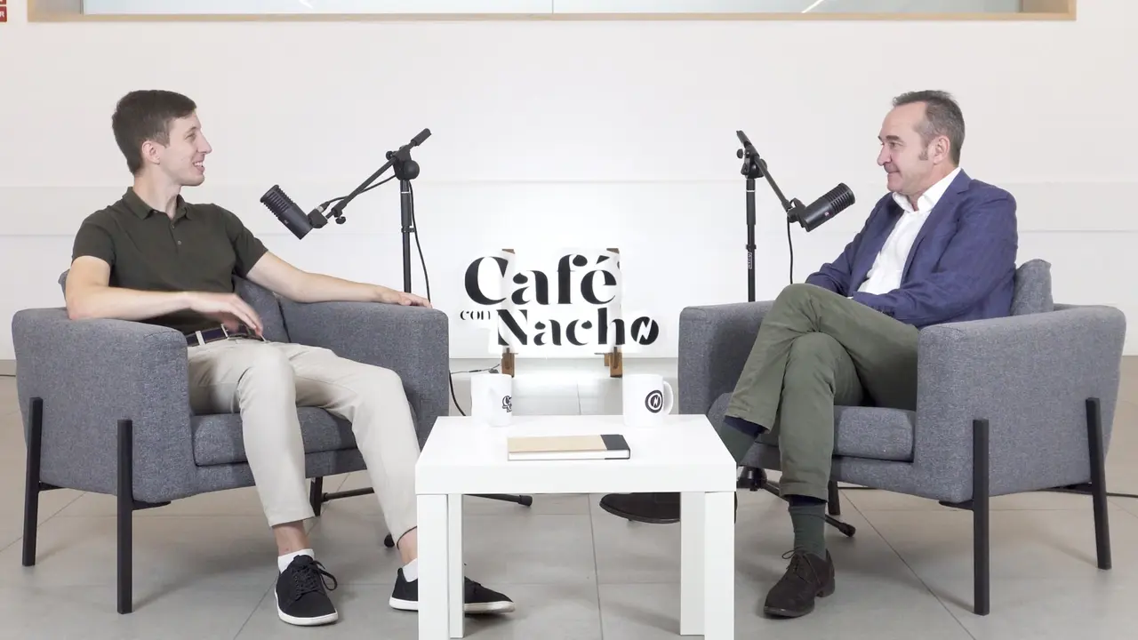 Antonio Garc&iacute;a Lapuente en Un Caf&eacute; con Nacho