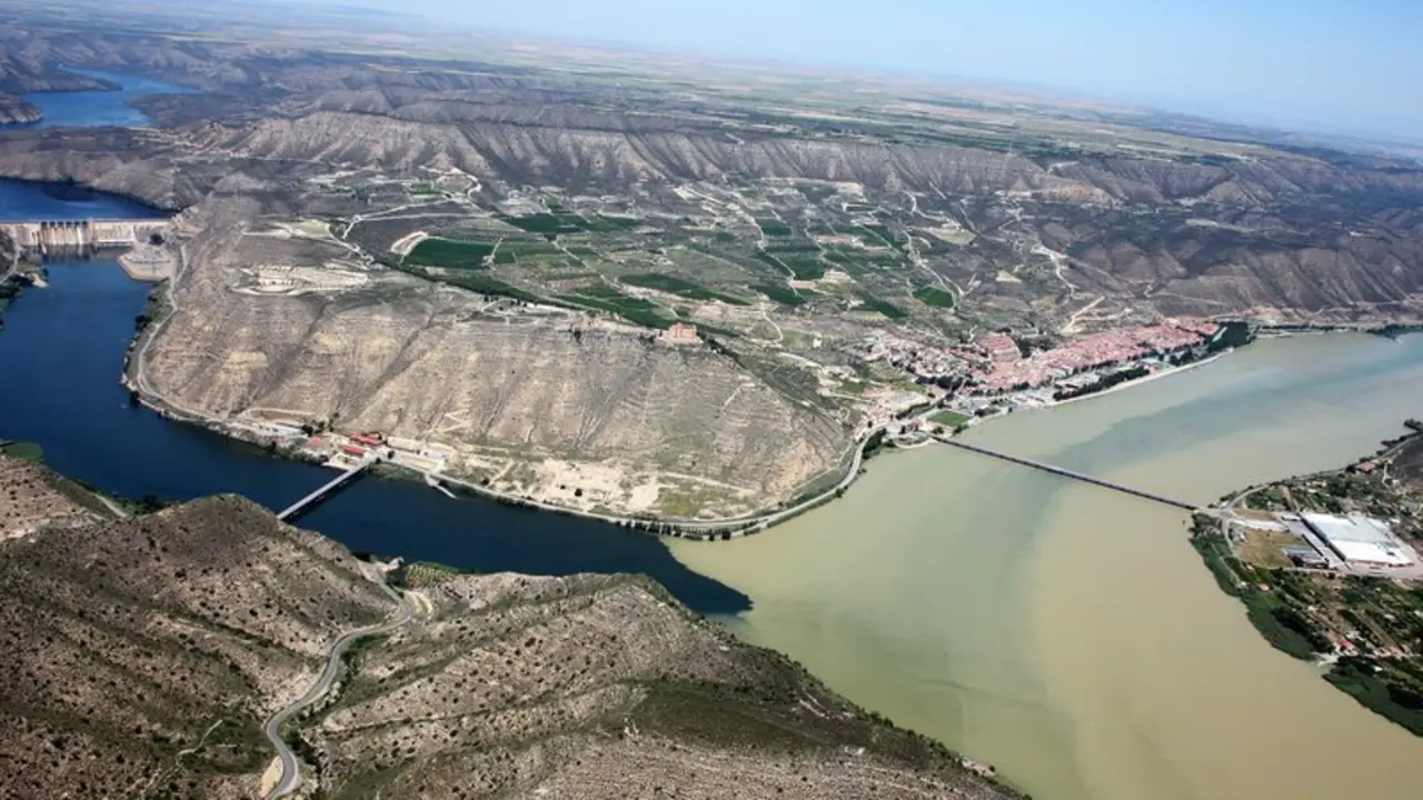 Vista a&eacute;rea del Aiguabarreig, en Mequinenza. / Museos de Mequinenza