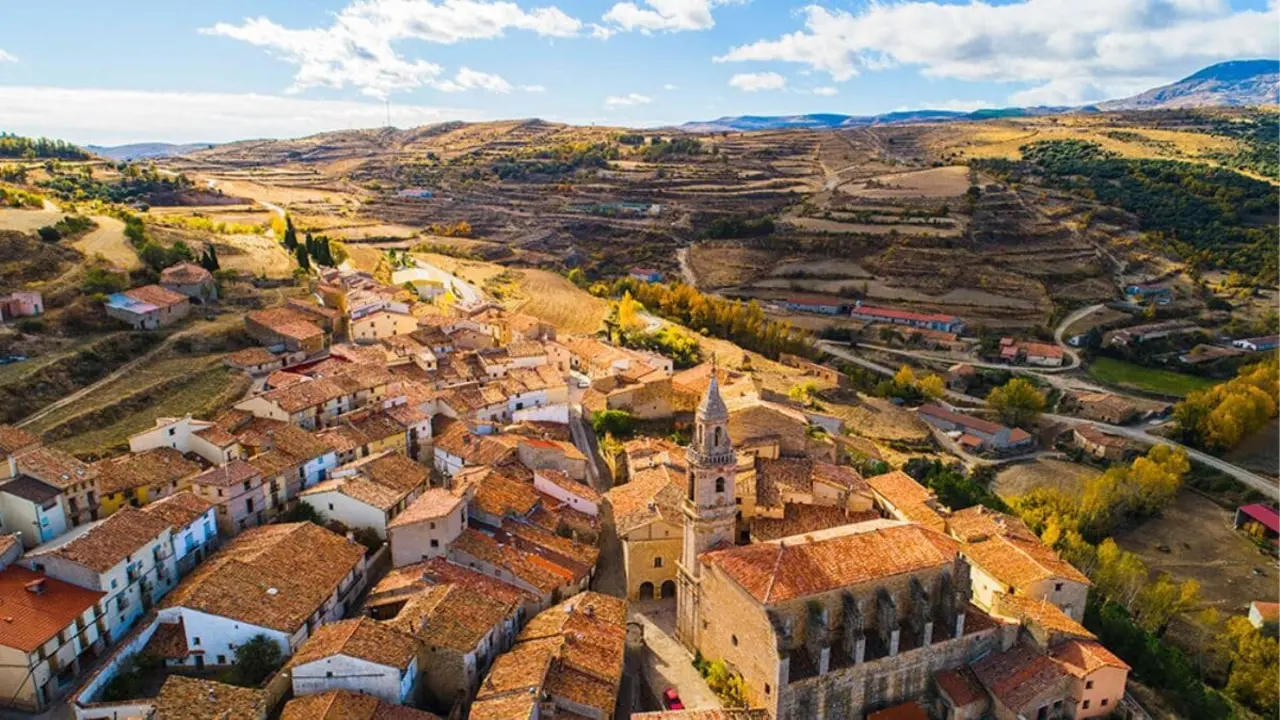 Panor&aacute;mica de Tronch&oacute;n, en el Maestrazgo de Teruel. / Turismo Maestrazgo