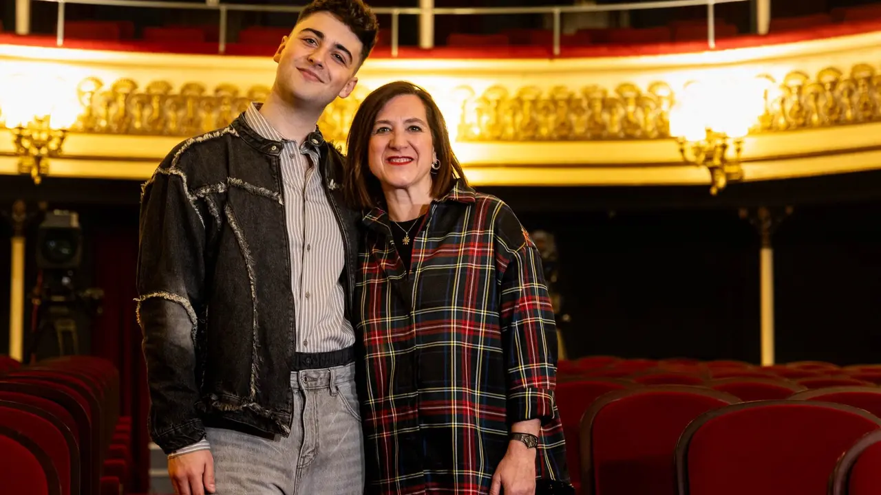Juanjo Bona estrena su primer disco en el Teatro Principal