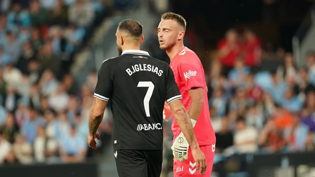 Borja Iglesias y Cillessen durante el encuentro / Celta de Vigo