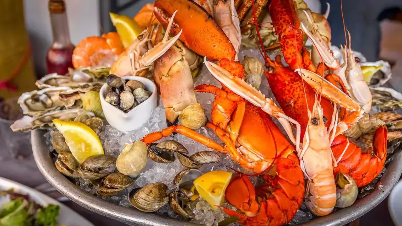 Los 5 restaurantes donde hartarte de marisco en Zaragoza: el mejor pescado