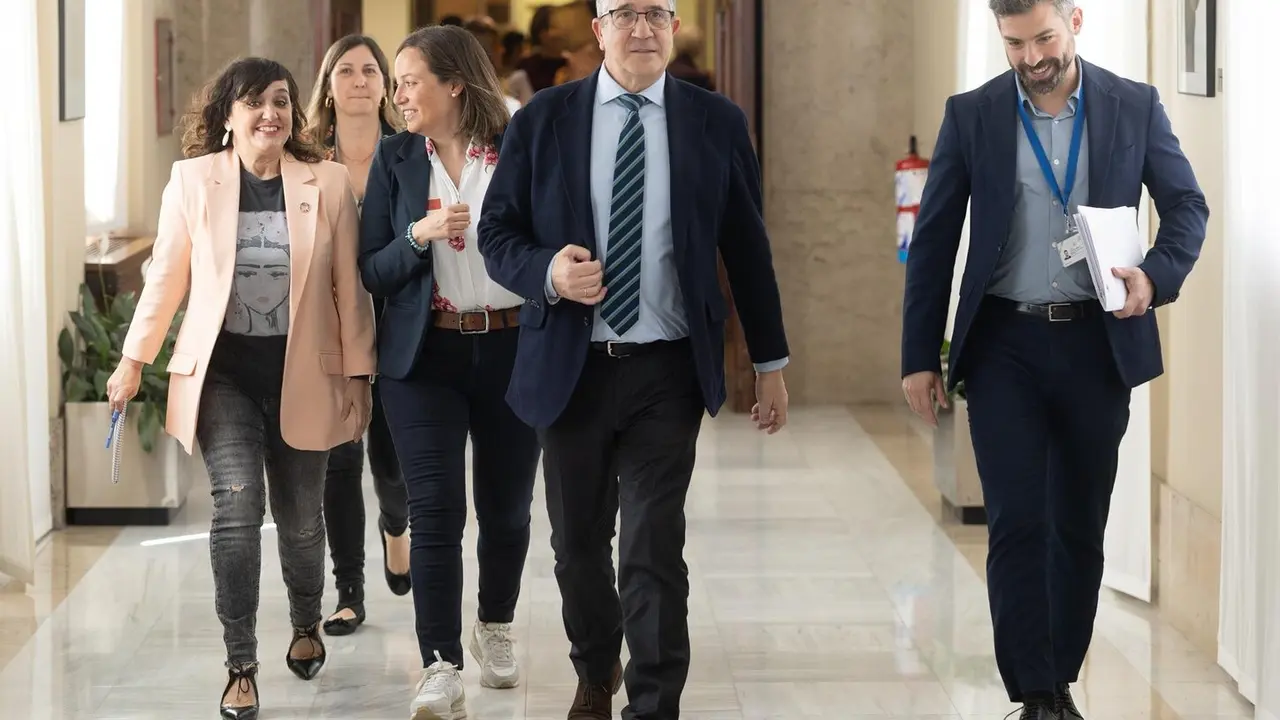 El portavoz del PSOE en el Congreso, Patxi L&oacute;pez, a su llegada a una reuni&oacute;n de la Junta de Portavoces, en el Congreso de los Diputados, a 8 de abril de 2025, en Madrid (Espa&ntilde;a). / EP
