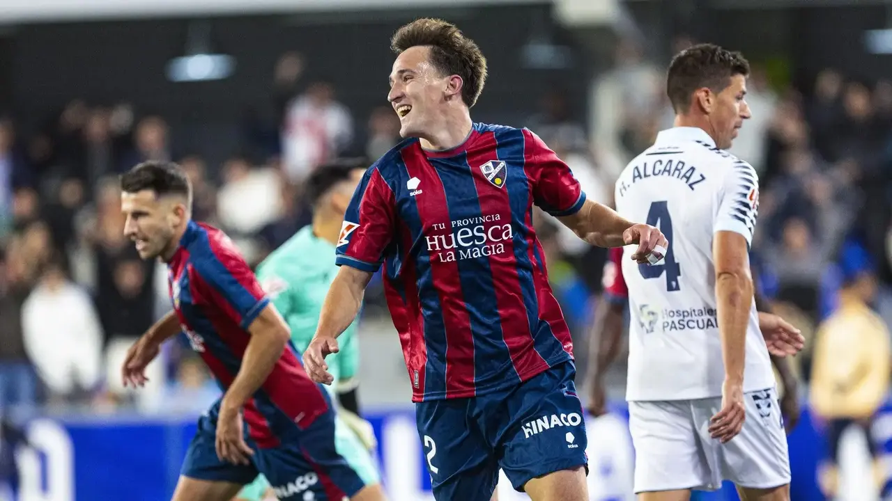 Iker Kortajarena durante un encuentro / SD Huesca