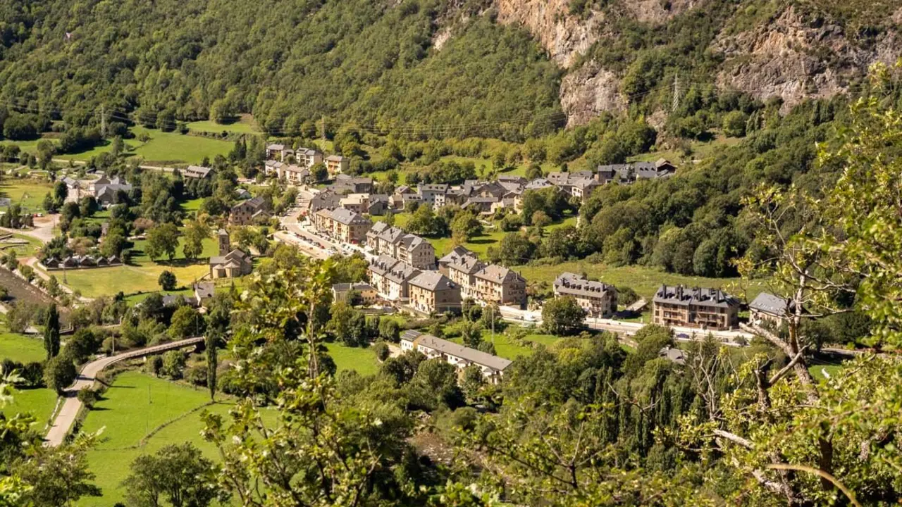 Este pueblo cerca de Arag&oacute;n esconde un restaurante Michelin y una joya de la UNESCO
