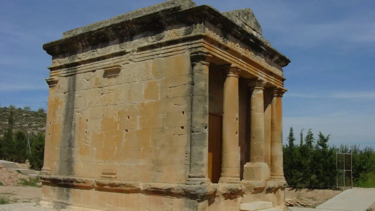 Mausoleo de Fabra ./ Patrimonio Cultural de Arag&oacute;n
