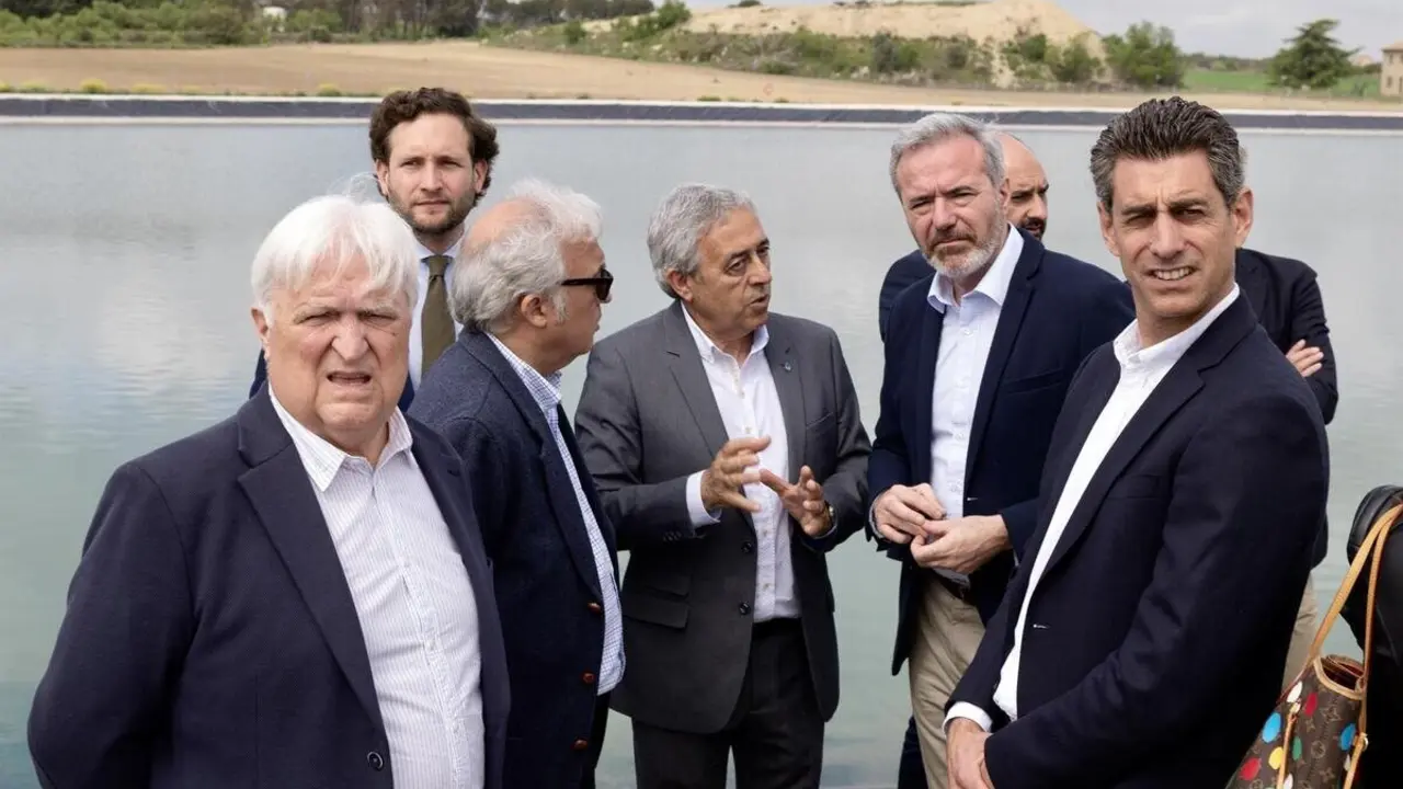 El presidente del Gobierno de Arag&oacute;n, Jorge Azc&oacute;n, en Barbastro. - FABIAN SIMON-GOBIERNO DE ARAG&Oacute;N