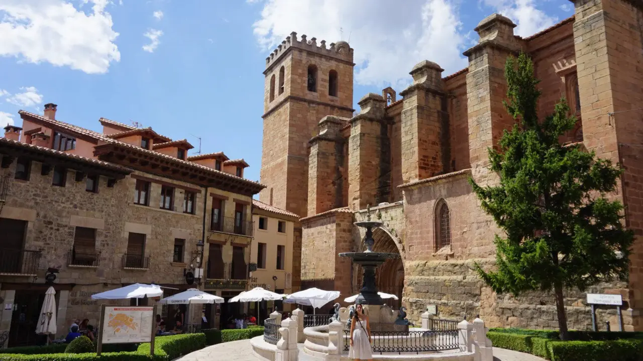 El pueblo de Teruel que tiene 'enamorados' a los valencianos: lleno de historia
