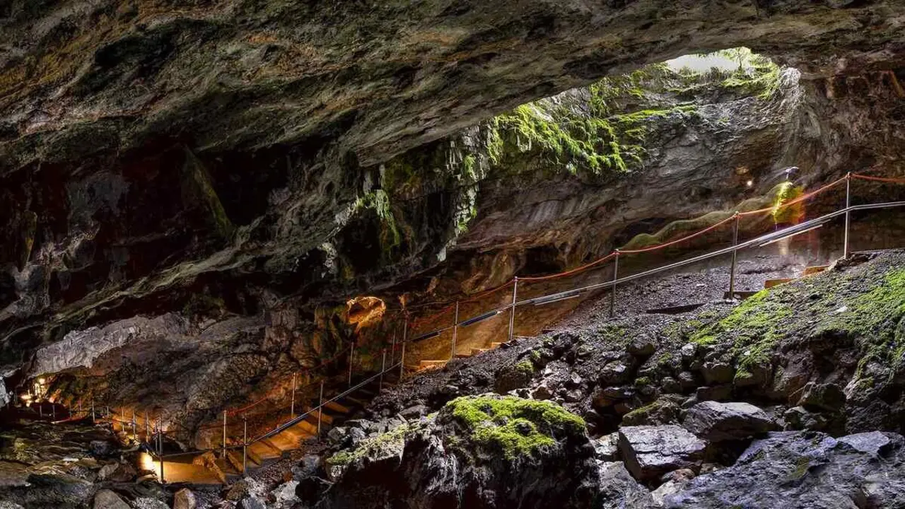 La cueva de Arag&oacute;n que estuvo habitada: fue refugio de brujas y ahora de 500 murci&eacute;lagos