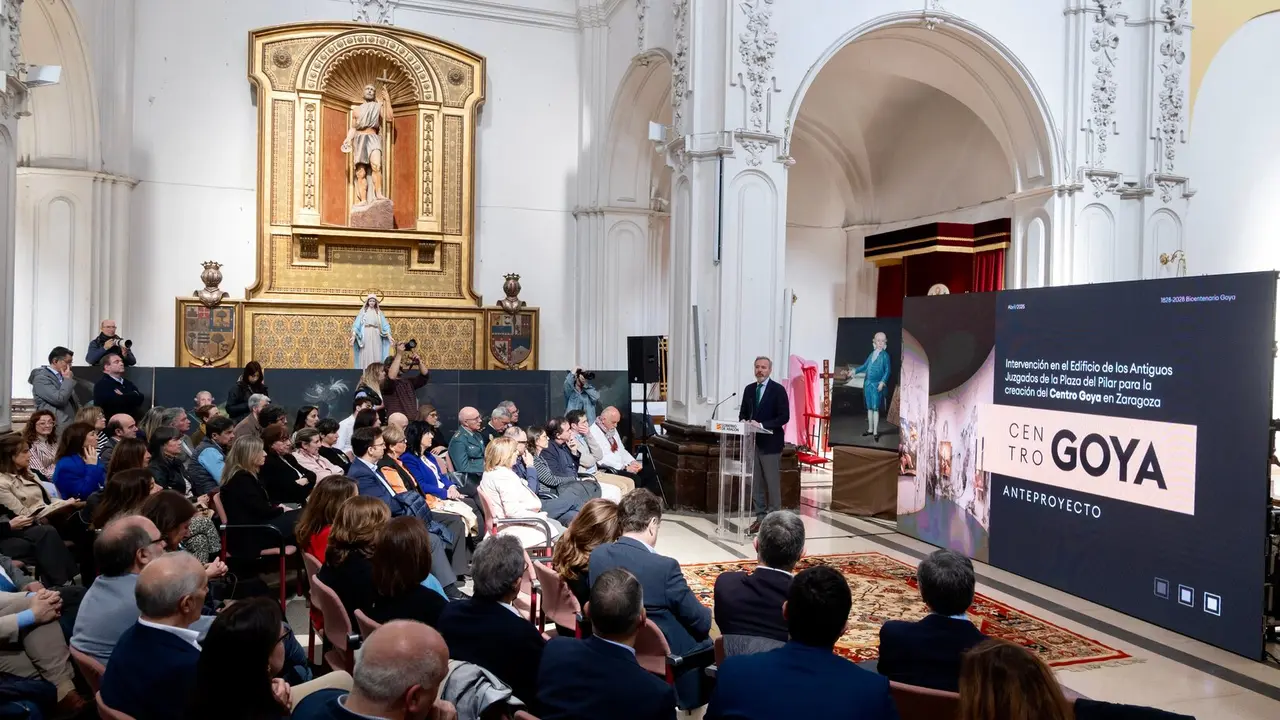 El presidente de Arag&oacute;n, Jorge Azc&oacute;n, presenta el Centro de Goya