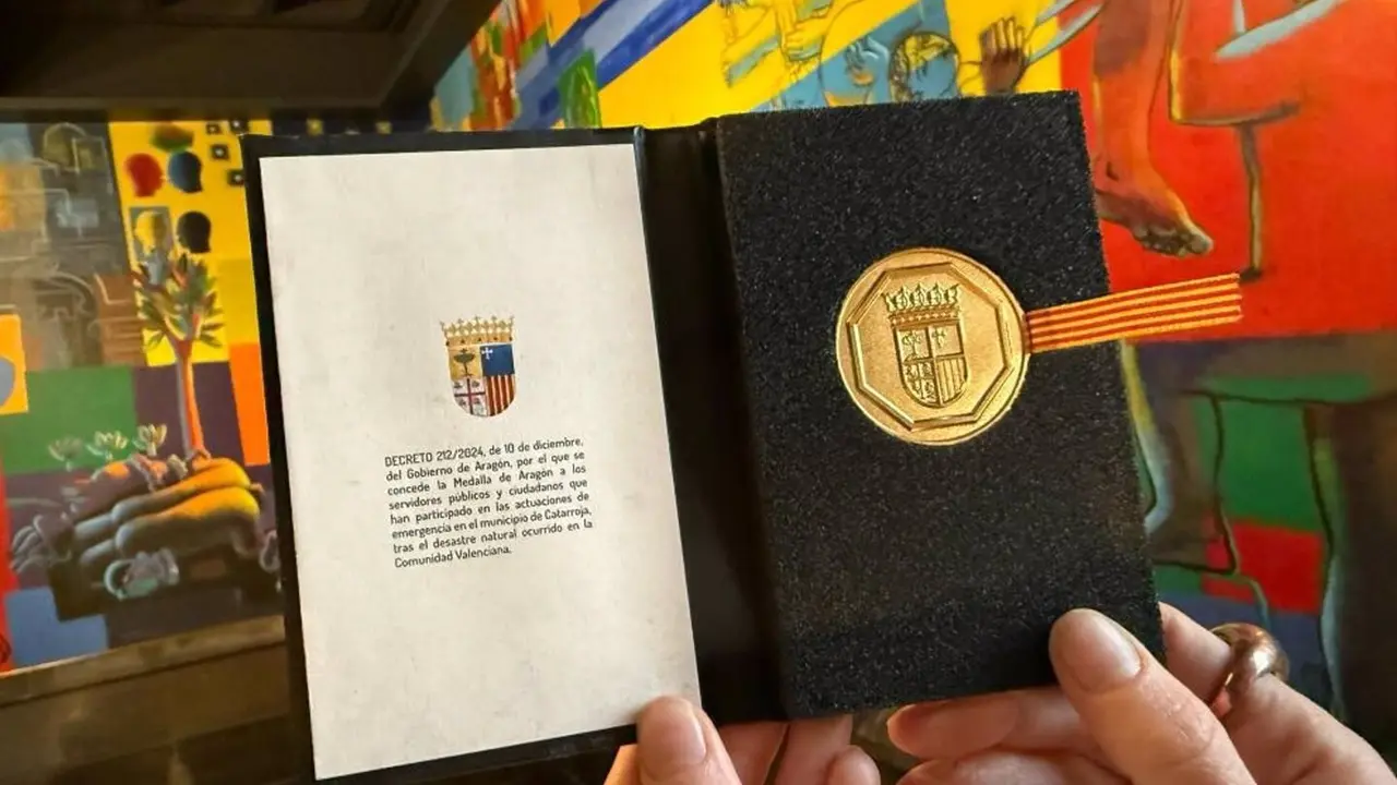 Los casi 2.000 aragoneses desplegados en el operativo de Catarroja (Valencia) por la DANA reciben la Medalla de Arag&oacute;n - GOBIERNO DE ARAG&Oacute;N