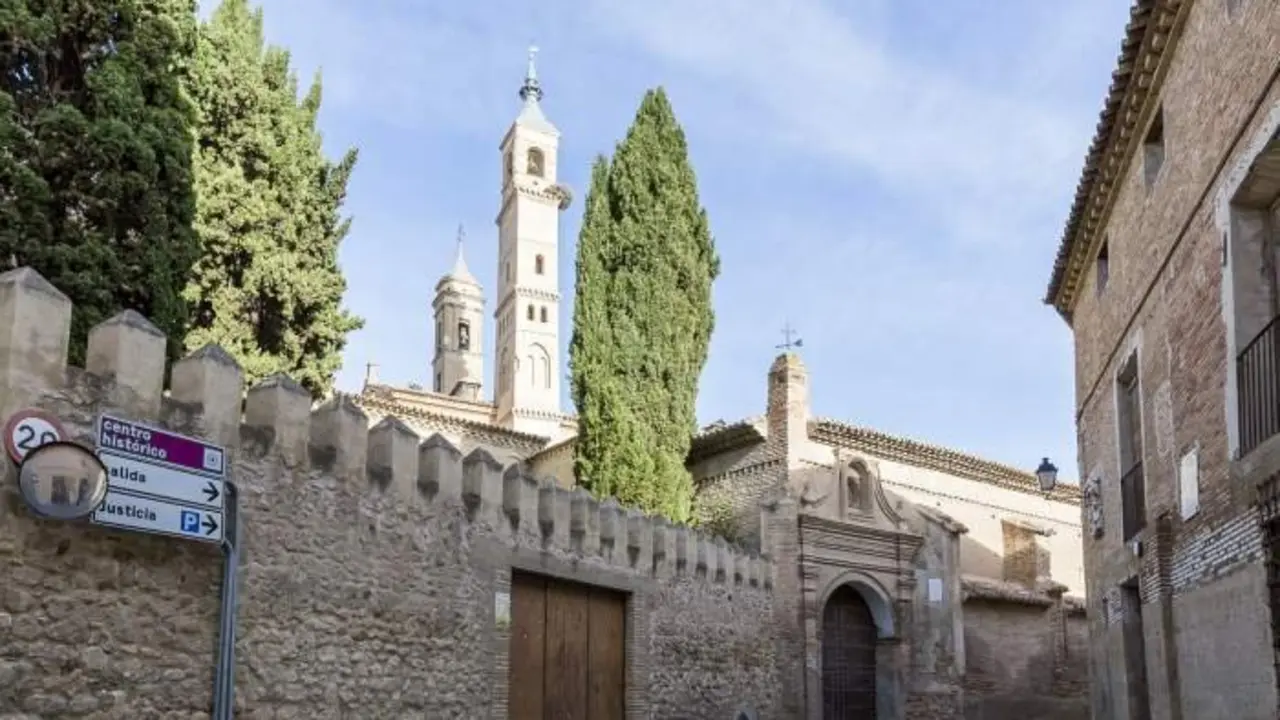 Una de las calles del pueblo. / Turismo de Arag&oacute;n