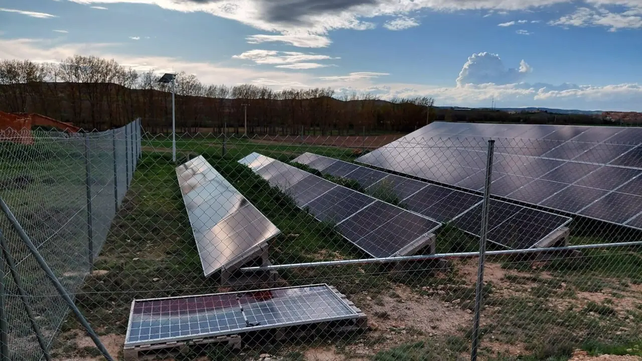 Placas solares en Pozuel de Ariza (Zaragoza) - IU
