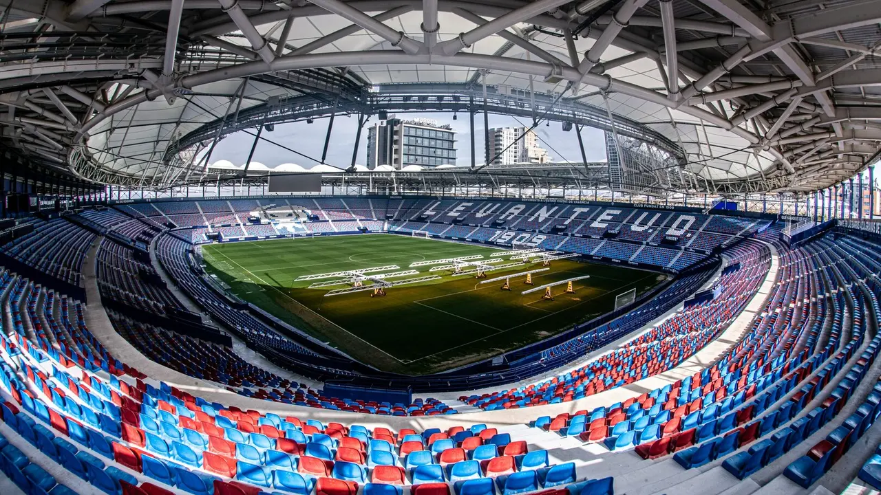 Estadio Ciutat de Valencia / LEVANTE
