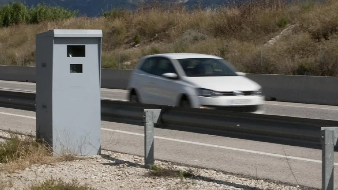 La DGT implanta radares con IA