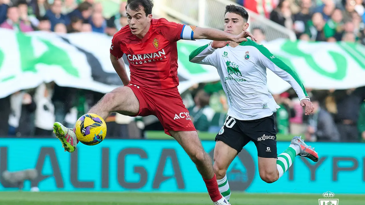 Francho Serrano ante el Racing de Santander / Real Zaragoza