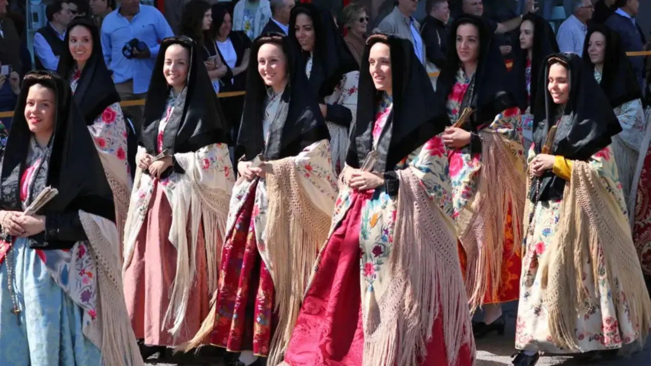 Desfile del D&iacute;a de la Faldeta, 2024