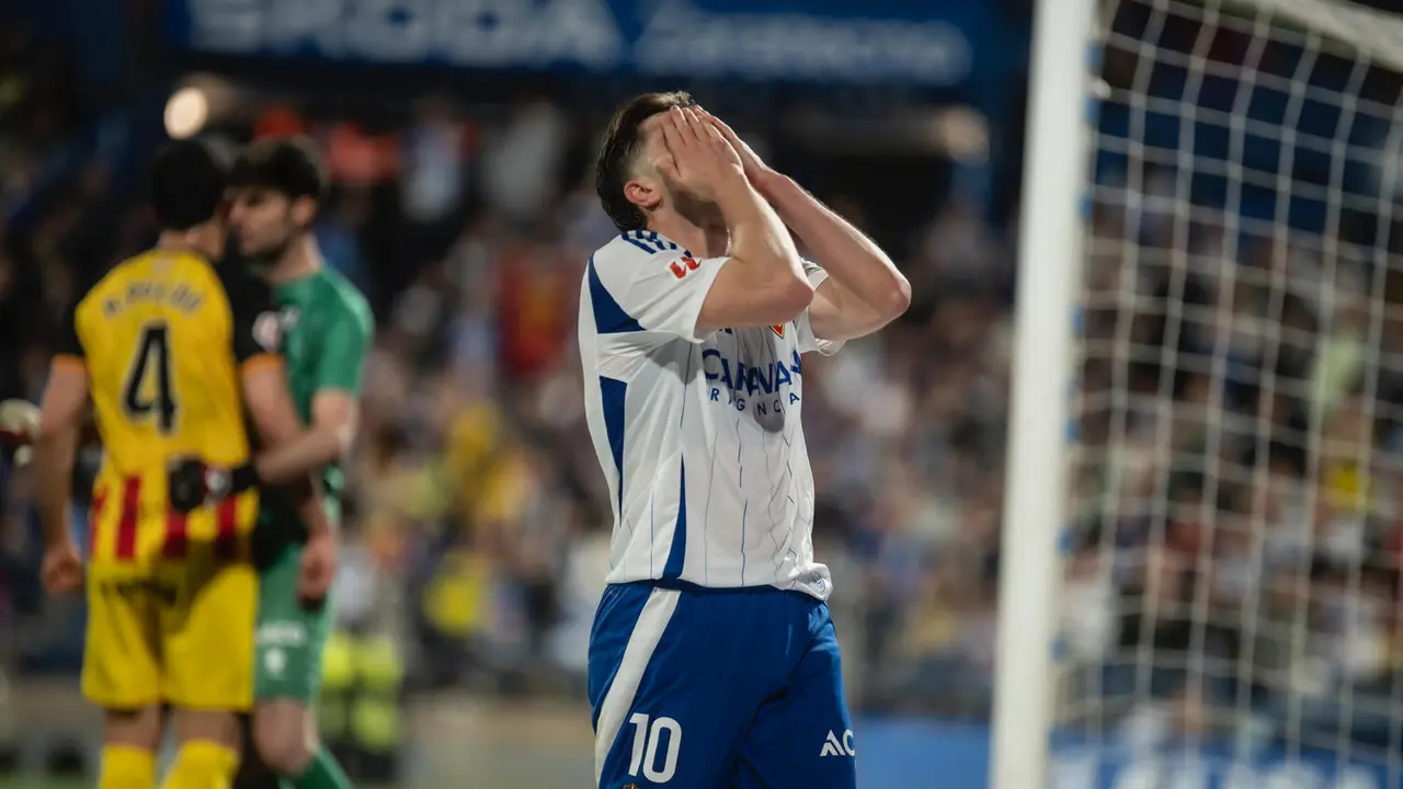 Ra&uacute;l Guti durante el Real Zaragoza - SD Huesca / MARCOS CEBRI&Aacute;N