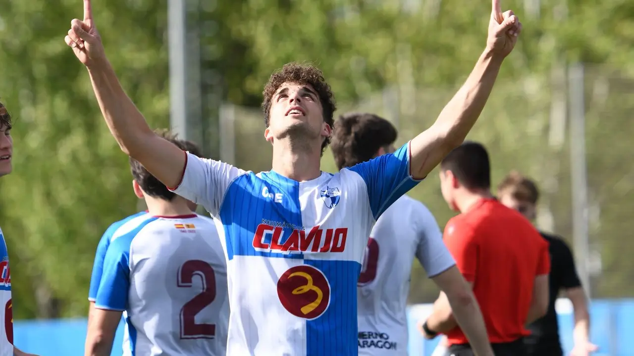 Celebraci&oacute;n de uno de los goles del CD Ebro / CD Ebro