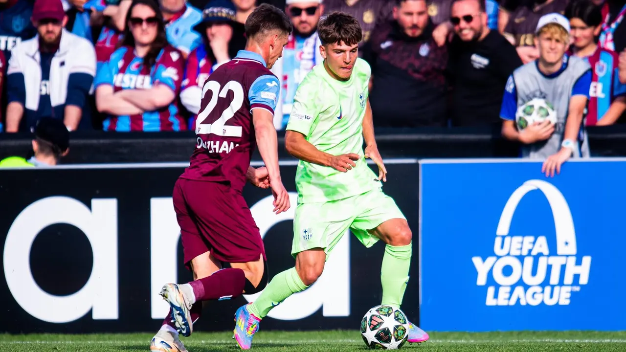 Juan Hern&aacute;ndez con el FC Barcelona ante el Trabzonspor / FCB
