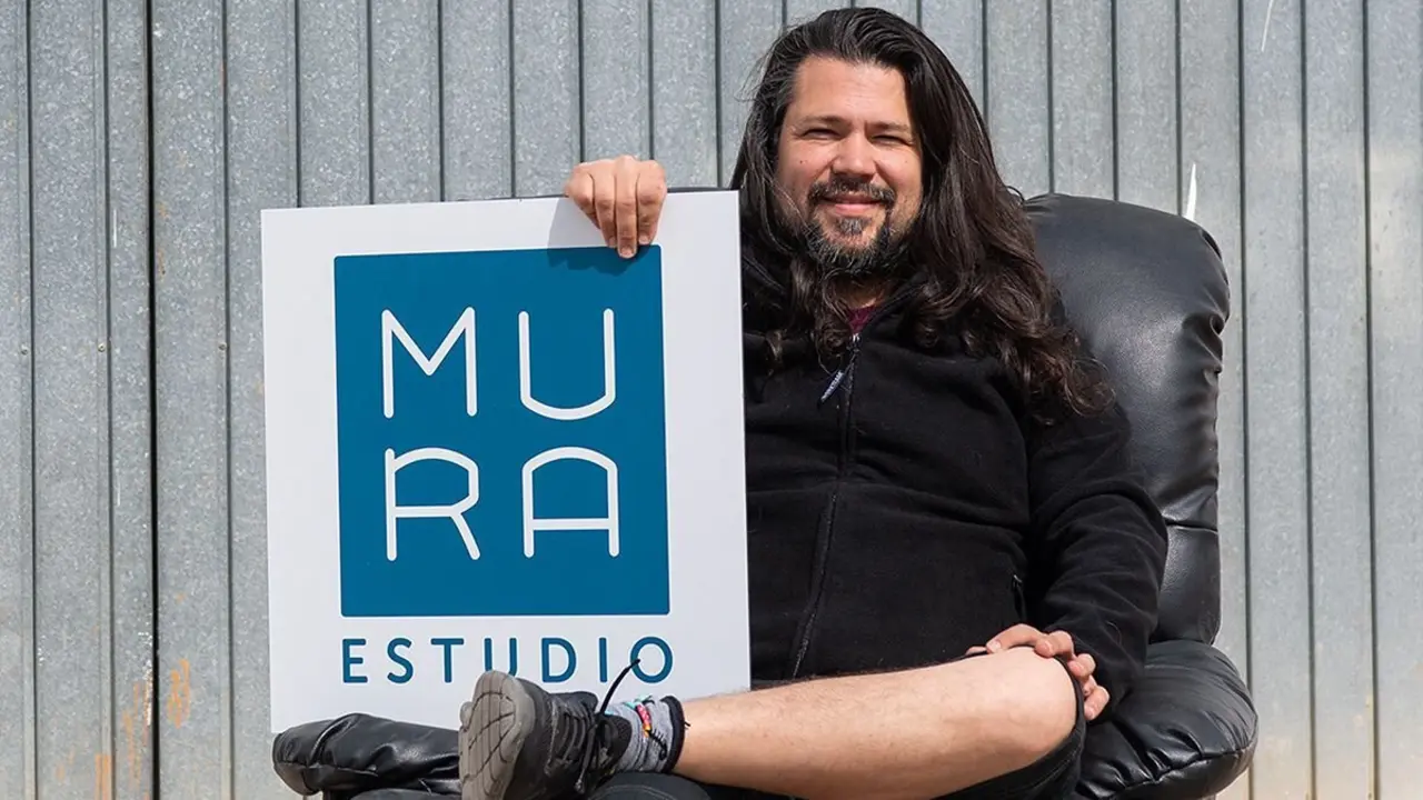 El ilustrador y grabador Samuel Urchaga. / &Aacute;ngel Zaro
