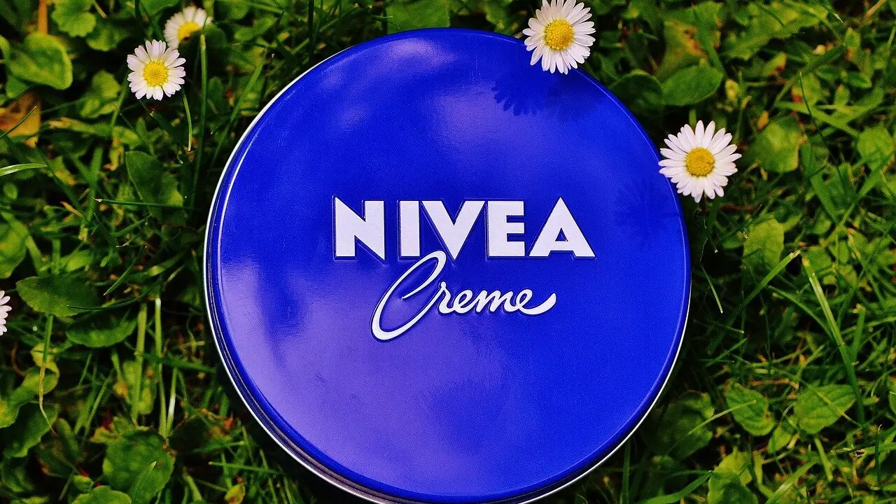 Nivea.