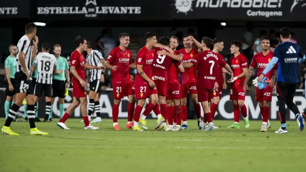Cartagena - Real Zaragoza en el partido de ida / LaLiga