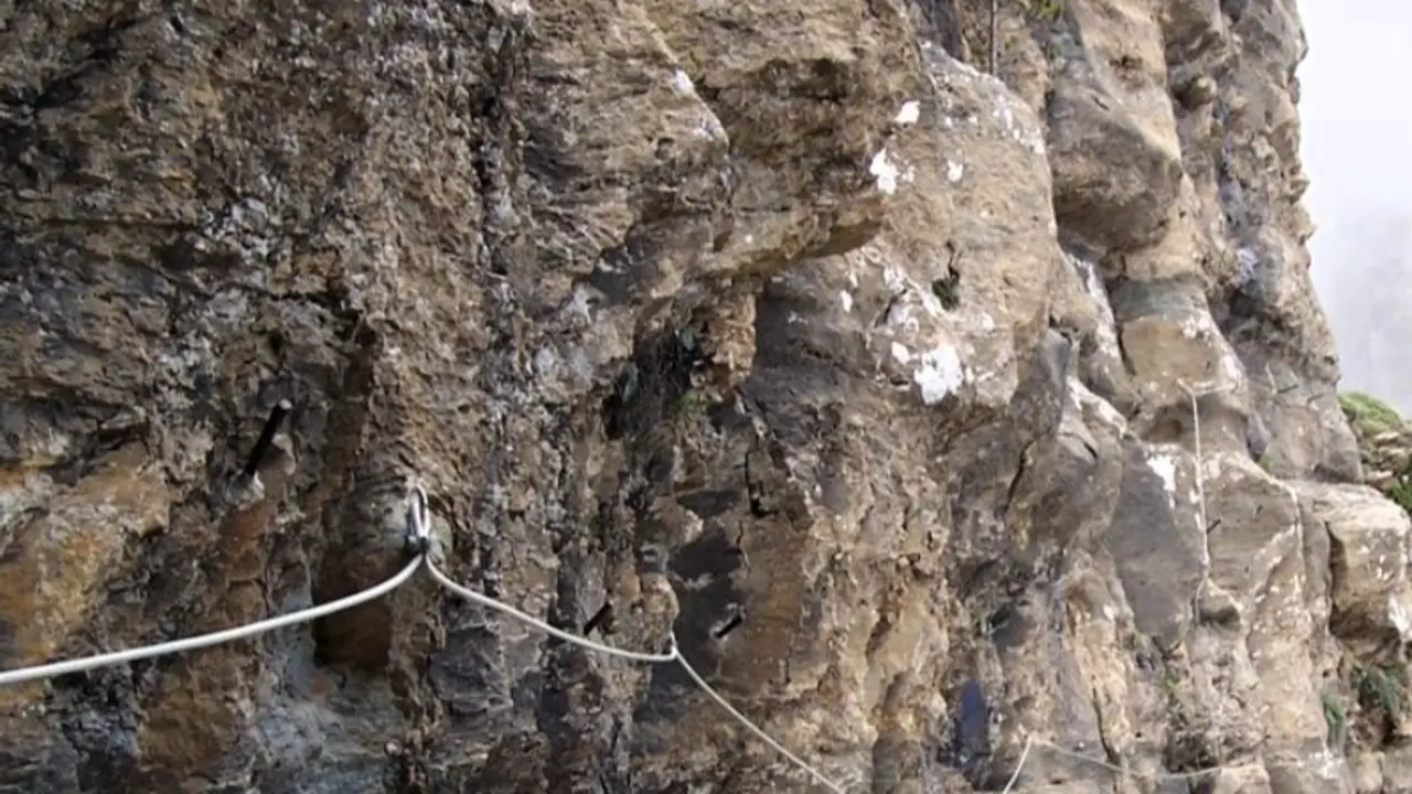Cortadas las clavijas de Cotatuero. / Monta&ntilde;a Segura