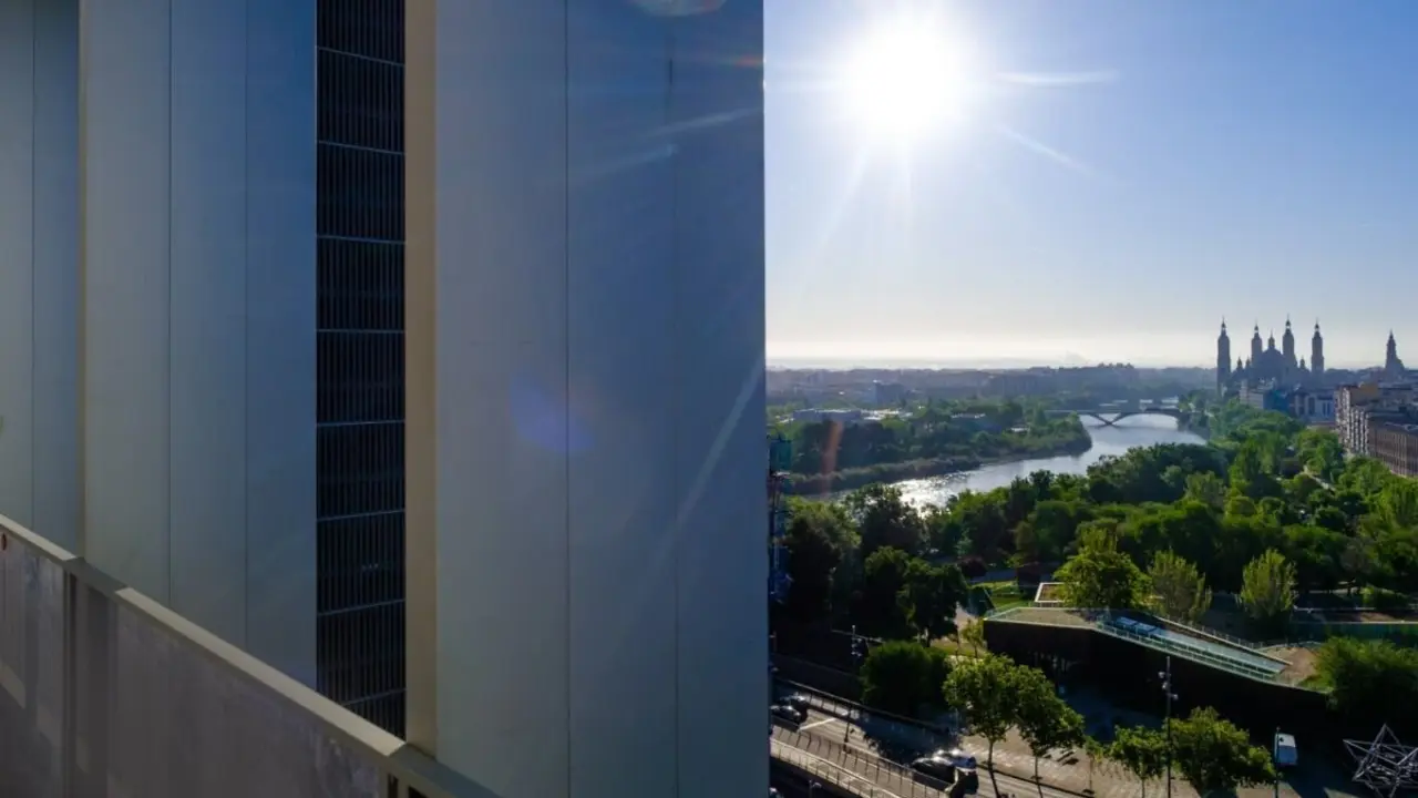 Vistas al Pilar desde la terraza de Skyline plaza Europa. / Ebrosa