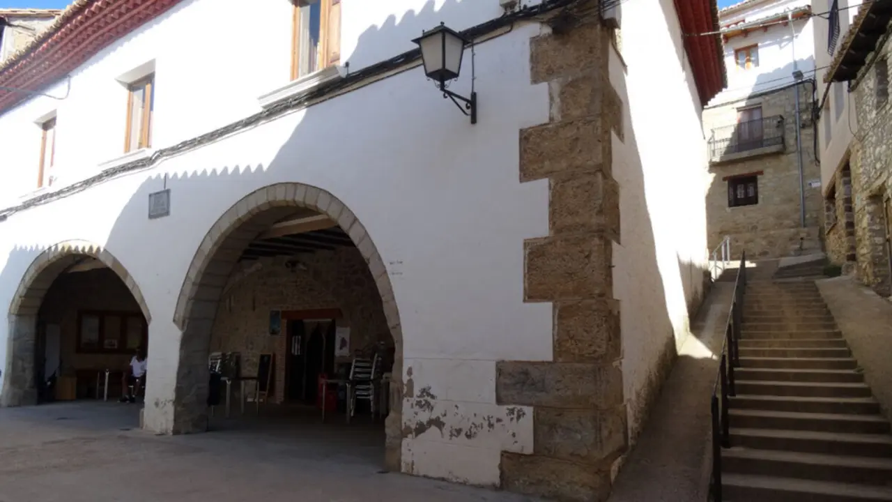 El pueblo de Teruel que tiene una calle dedicada a Manolo Escobar y una antorcha ol&iacute;mpica ./ Fernando Cuenca