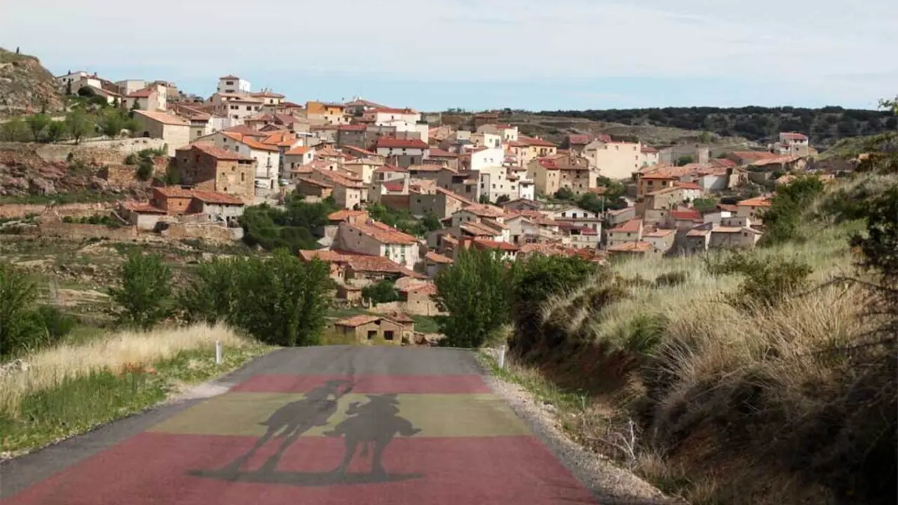 El pueblo de Teruel con restos romanos y cerca de 40 cuevas: una joya entre monta&ntilde;as